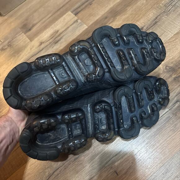 2017 Nike Air Vapormax Flyknit Triple Black main image 5